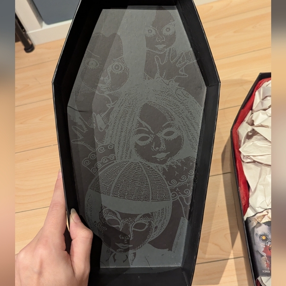 Living Dead Doll - Red Riding Hood - Picture 5 of 8